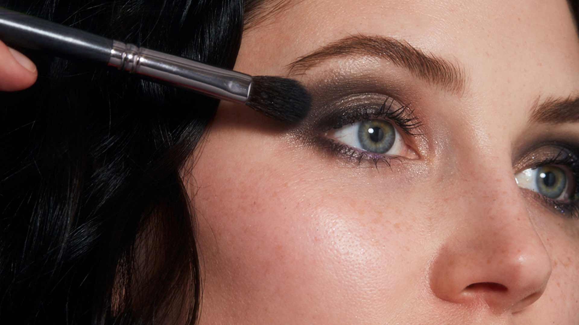 how to apply smokey eyeshadow for brown eyes