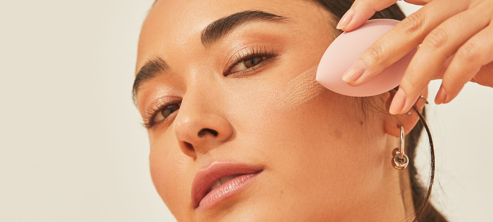 How to make your skin look smooth with makeup in 5 simple steps