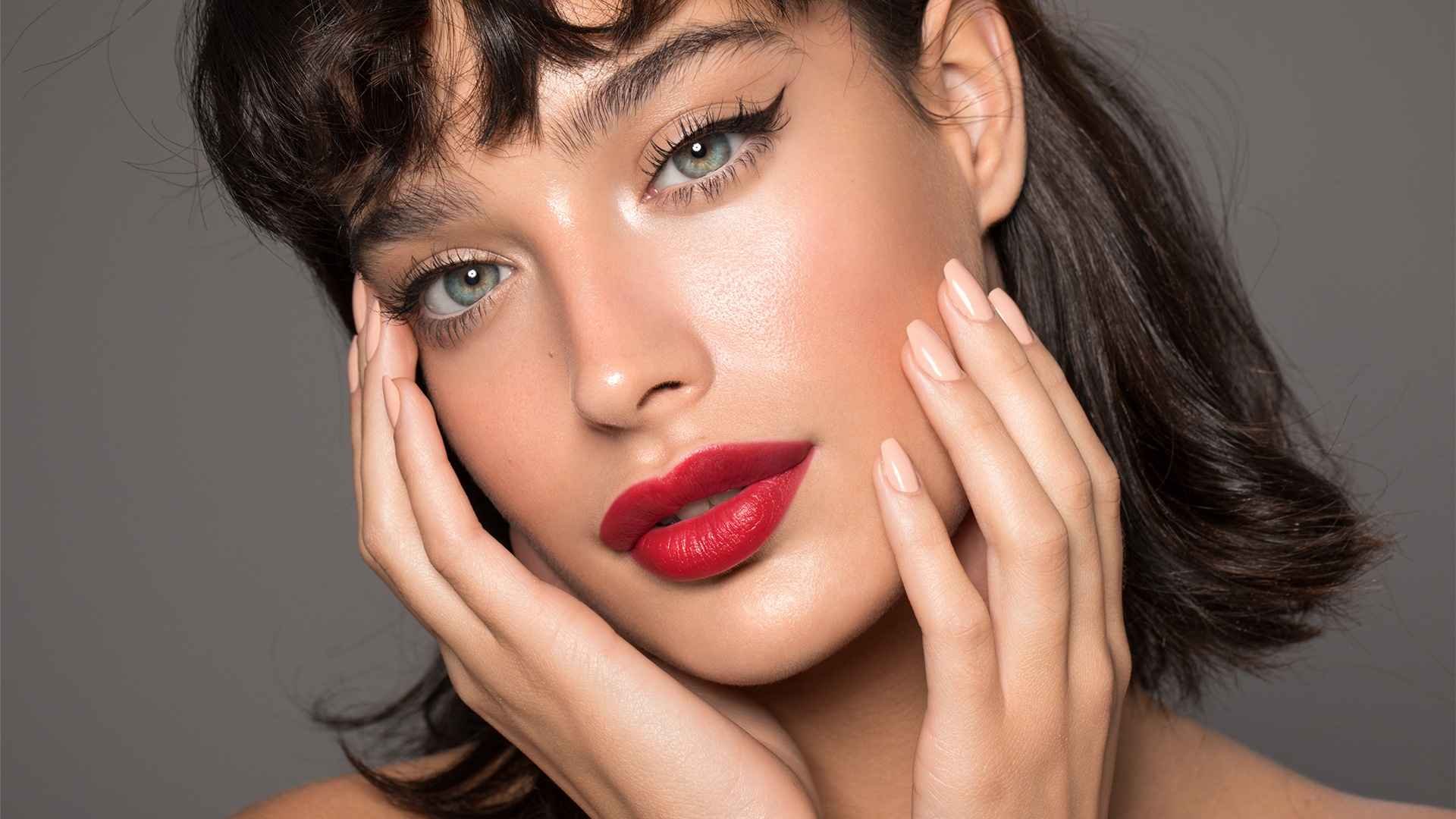 Makeup techniques and tips for natural looking skin