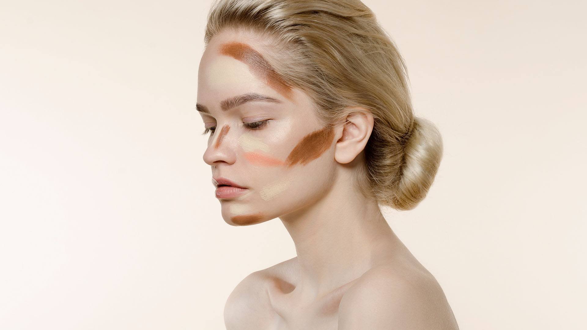 How to Get a Slimmer Face with Makeup - L'Oréal Paris