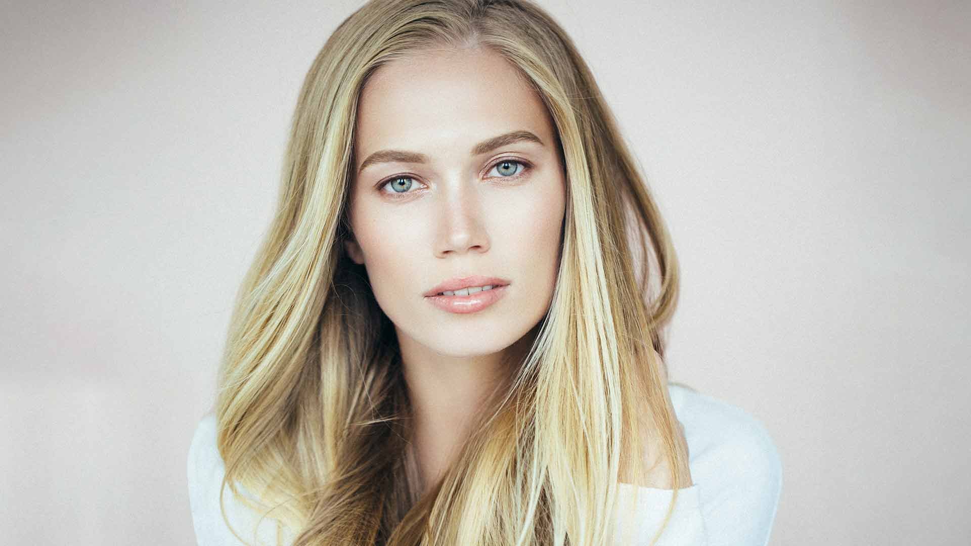 How To Make Your Hair Blonder In 15 Minutes Or Less L’oréal Paris