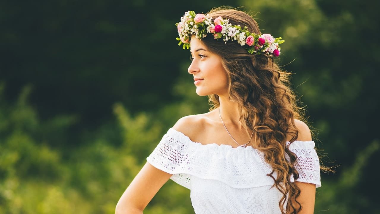 10 Bridal Floral Hairstyles that every Bride to Be Must Try Out   Mompreneur Circle