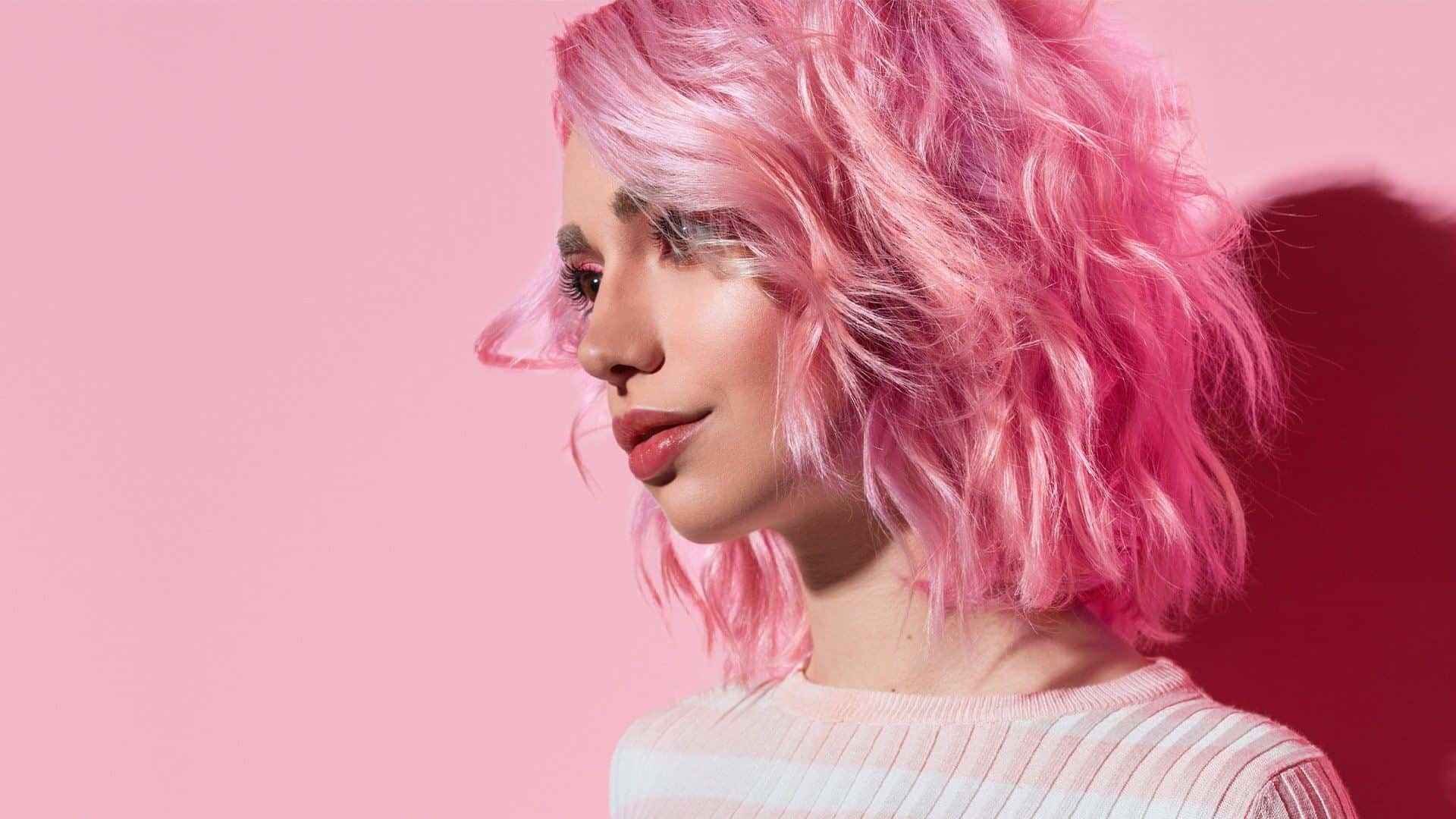 Модный цвет волос в 22 году. Фан Колорс. L'Oreal Pink Wonderland. Розовые волосы лореаль